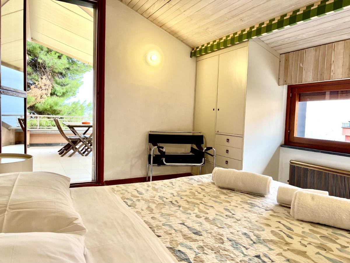 Sixties Sun & Sea Monterosso Apartment Monterosso al Mare Bagian luar foto